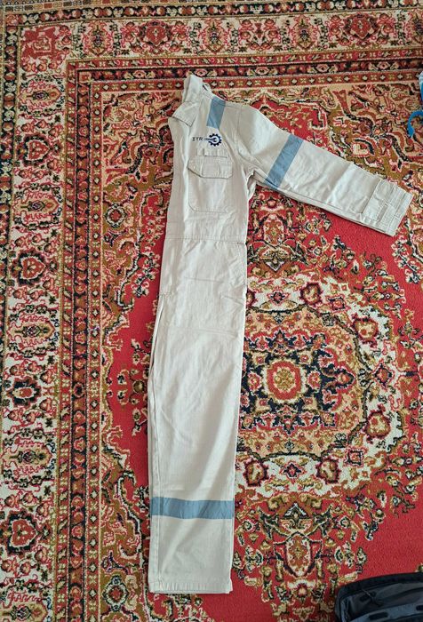 Продается спец. одежда (комбинезон)