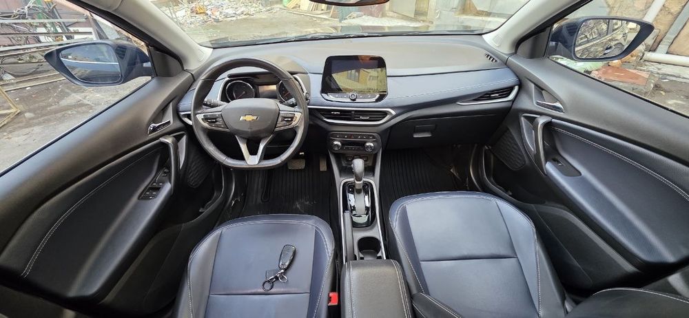 Продается Tracker Premier