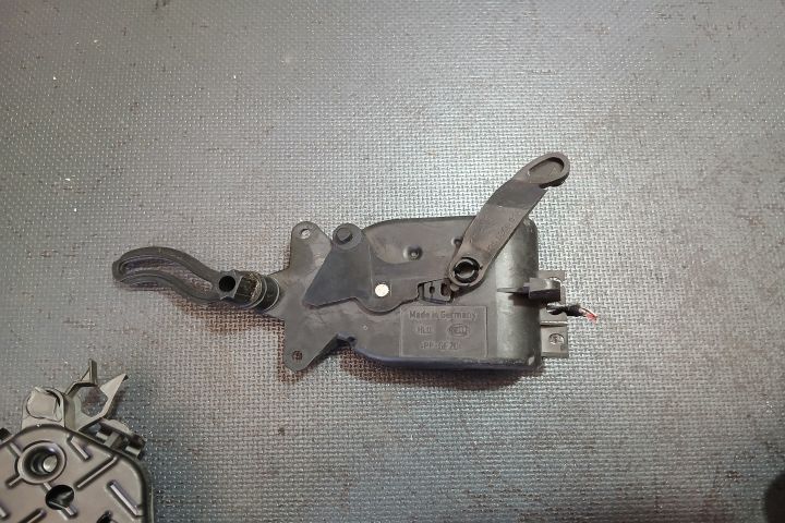 Motoras clapeta aeroterma 1J1907511A 1J1907511A Volkswagen VW Golf a