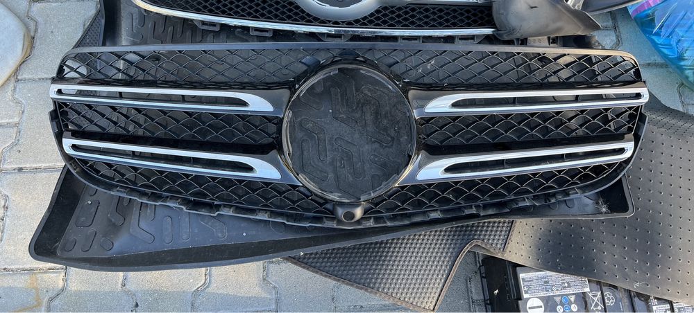 Предна решетка за Mercedes GLC W253 AMG