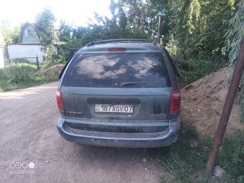 Продам крайслер вояджер 4
