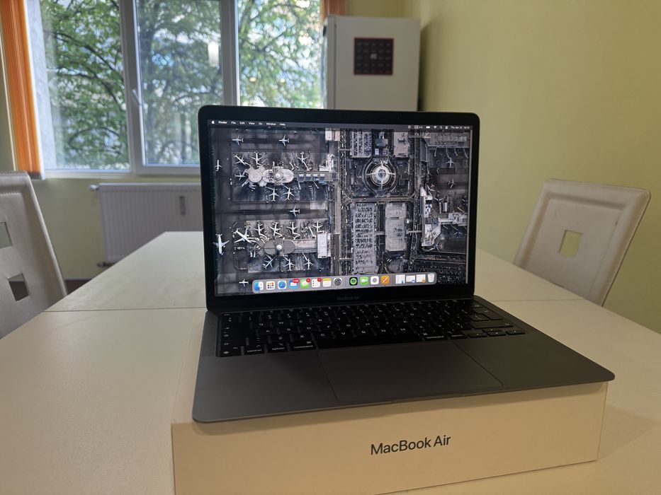 MacBook Air 13 97% 8GB/256GB в ГАРАНЦИЯ