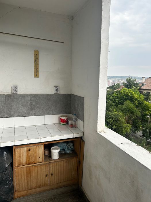 Дава се под наем Двустаен апартамент в Плевен, 9-ти квартал - 60 кв.м за 255 € - Снимка #2