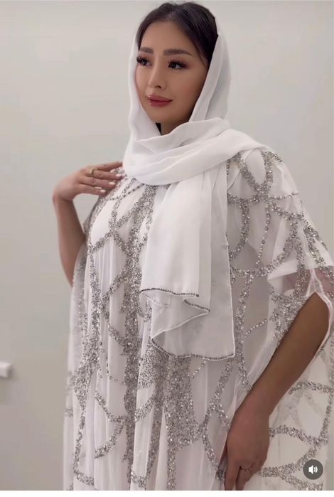 Вечерние платья……….