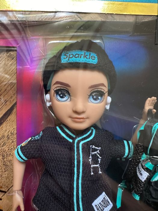 Кукла Rainbow High. Junior High. River Kendall.