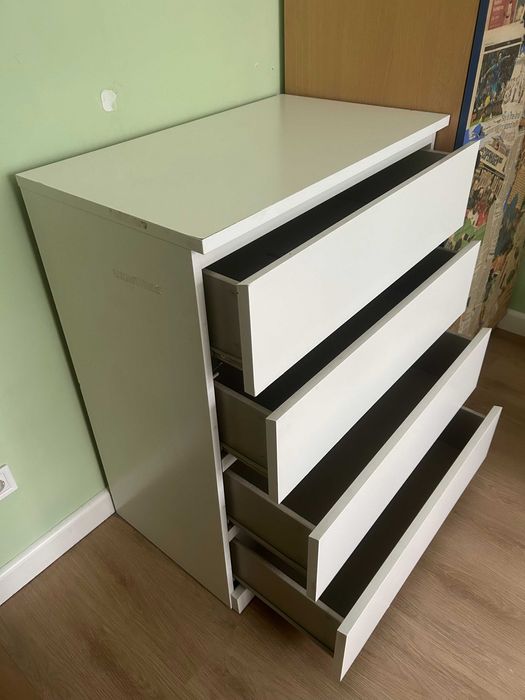 Скрин Ikea Malm с 4 чекмеджета