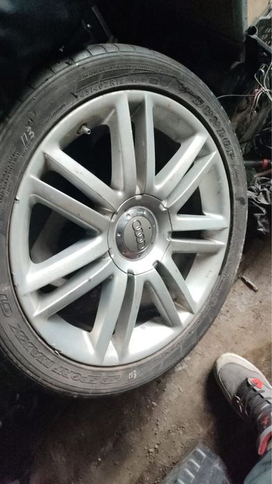 Продам диски с резиной один болон под зрмену