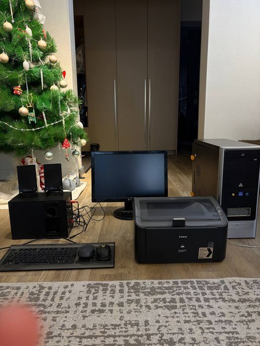 Срочно продаётся компьютер microlab принтер все рабочий отличный