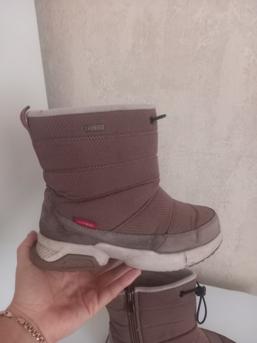 Продам сапоги дутыши Strobbs