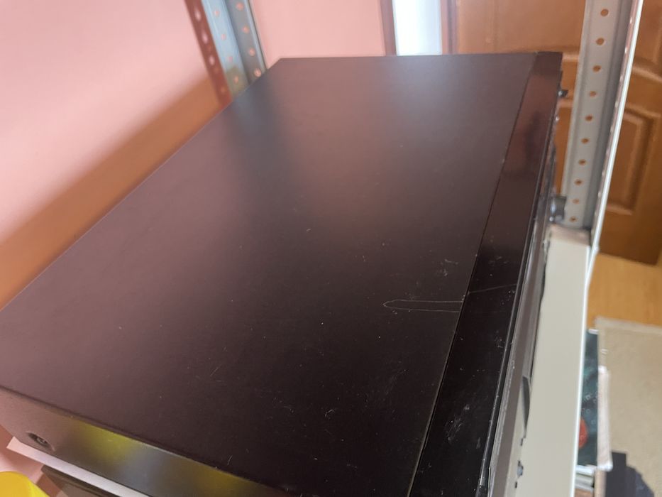 Проигрыватель CD фирмы C.E.C.