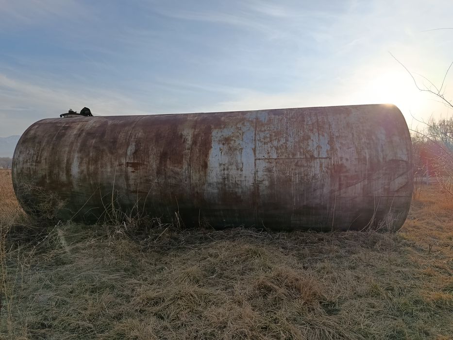 Ёмкость 50куб хорошом состояние