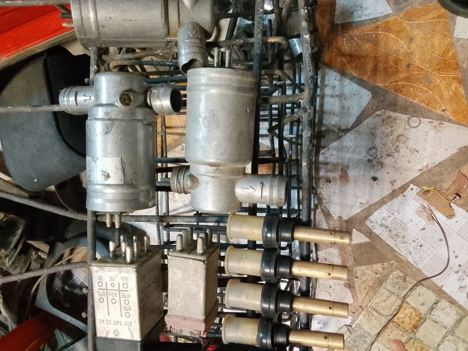 Запчасти на Мерседес Мерседес