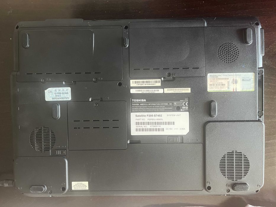 Toshiba Satellite P205-S7402 лаптоп 16"