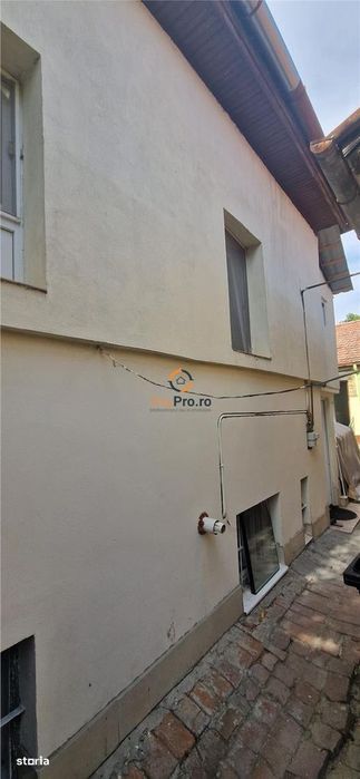 Casa individuala cu 2 apartamente individuale zona Balcescu