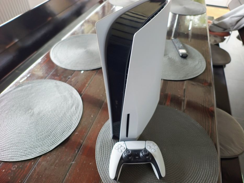 Vând PS5 Fat DiskEdition 825gb+Controller