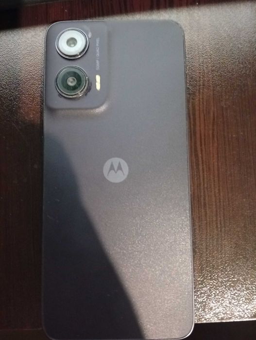 продавам евтин телефон Moto G35 5G 256GB