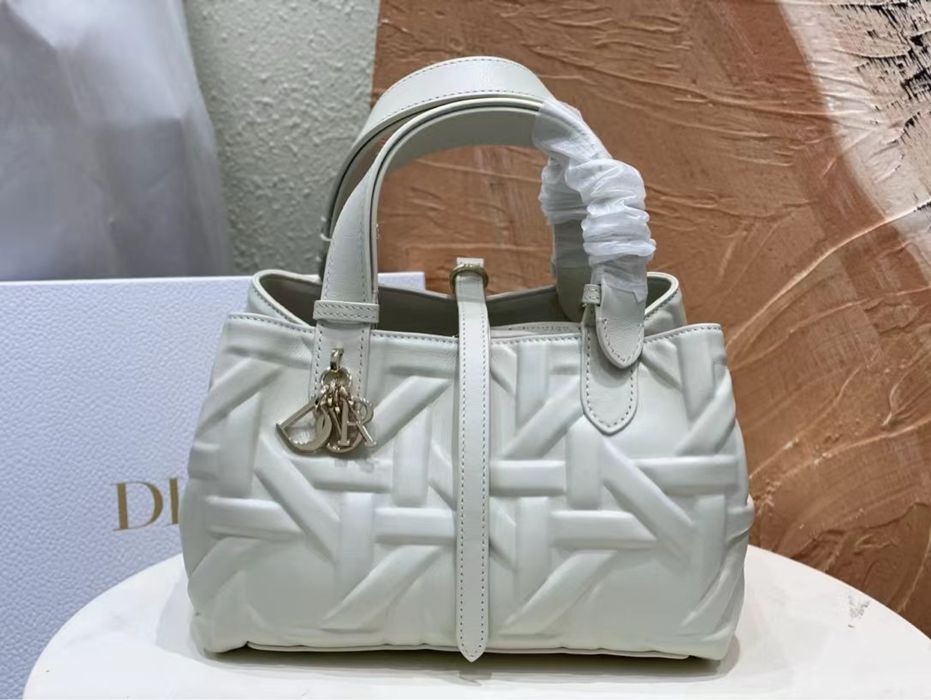 Чанта new Christian Dior ,LV