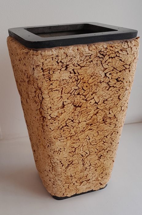 Продам декоративную вазу