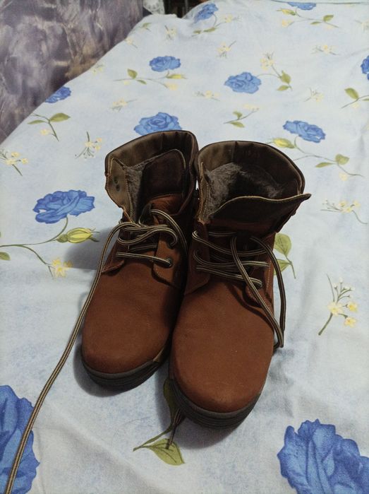 Ghete marimea40 de piele