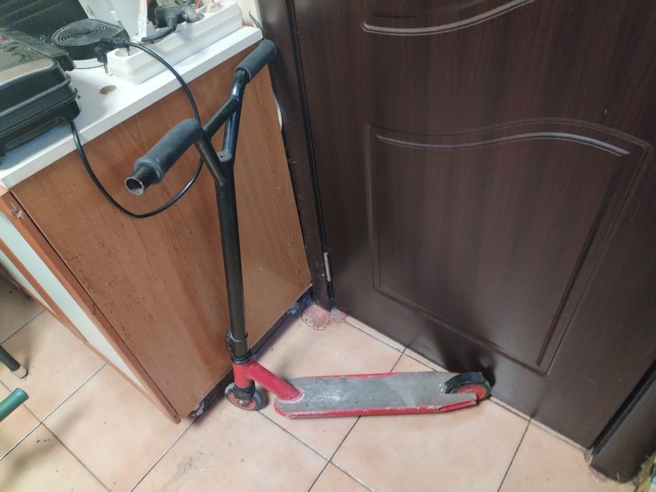Trotinete copii folosite,cu urme de uzura