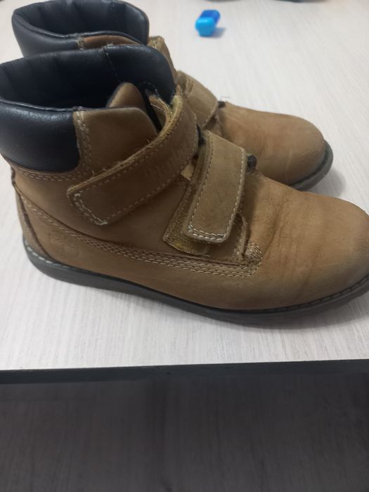 Продам детские осенние сапоги для мальчиков