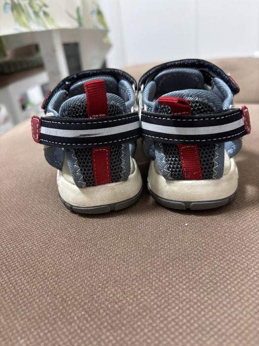 Сандалии детские