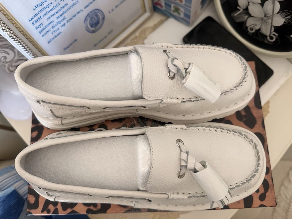 Продам мокасины женские.