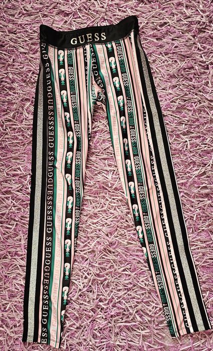 Клин Guess момиче