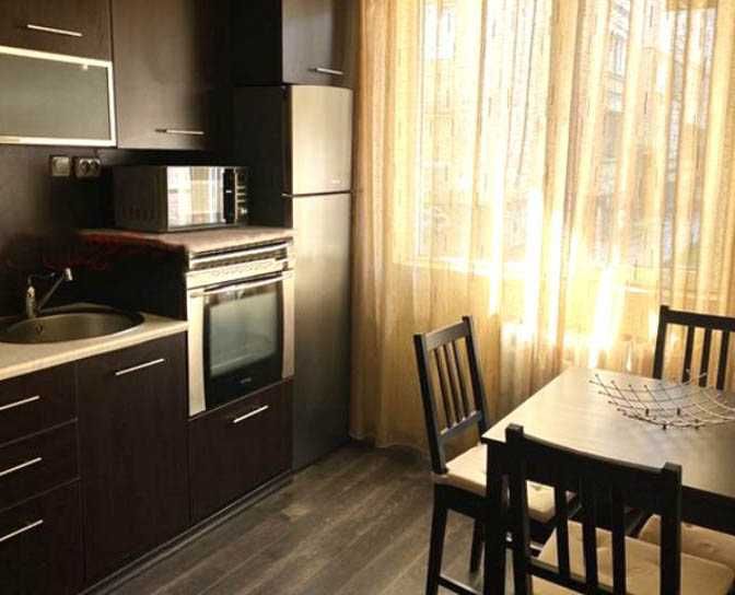 Дава се под наем Тристаен апартамент в София, Дружба 1 - 88 кв.м за 498.27 € - Снимка #1