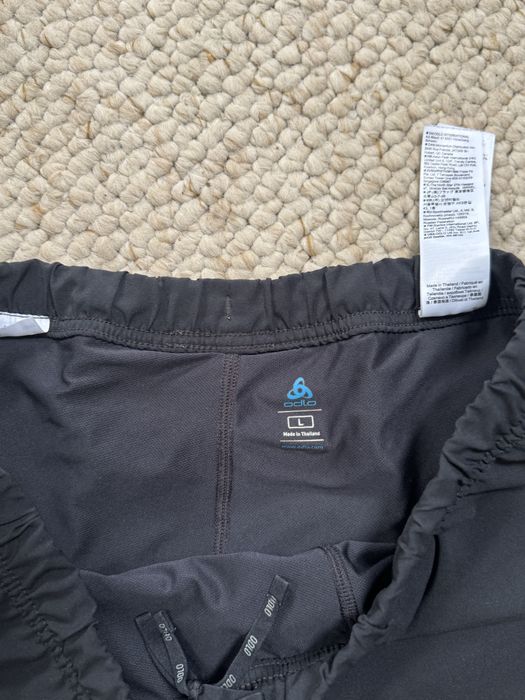 Pantaloni scurti Odlo L