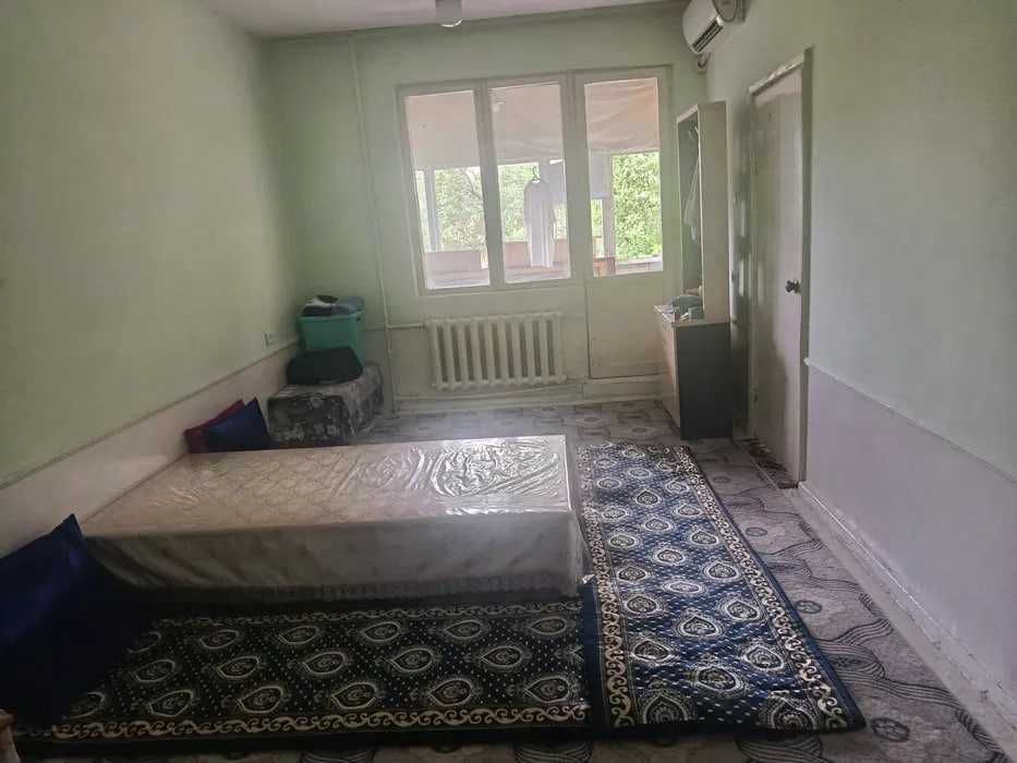 СРОЧНО !! Продается квартира в Яшнабаде 2/3/5 ( 50 кв/м ) Панельный
