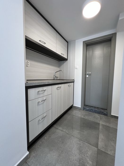 Дава се под наем Магазин в Русе, Център - 30 кв.м за 400 € - Снимка #14