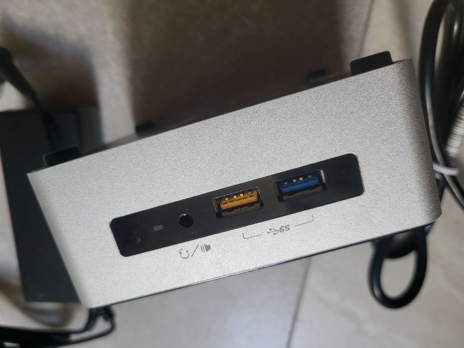 Мини компютър Intel Nuc NUC6i5SYH , wi-fi, bluetooth, 512 SSD, 16 ram, intel i5-6260U