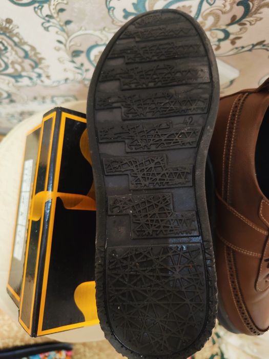 Tufli sotiladi !!!  r:42