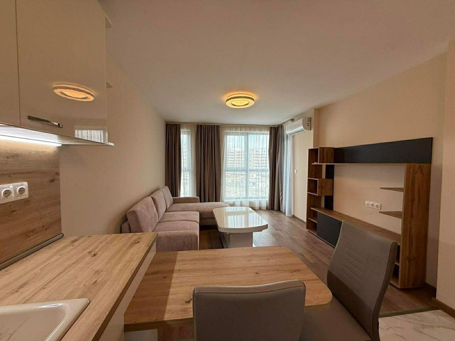 Дава се под наем Двустаен апартамент в София, Младост 4 - 50 кв.м за 796.62 € - Снимка #1