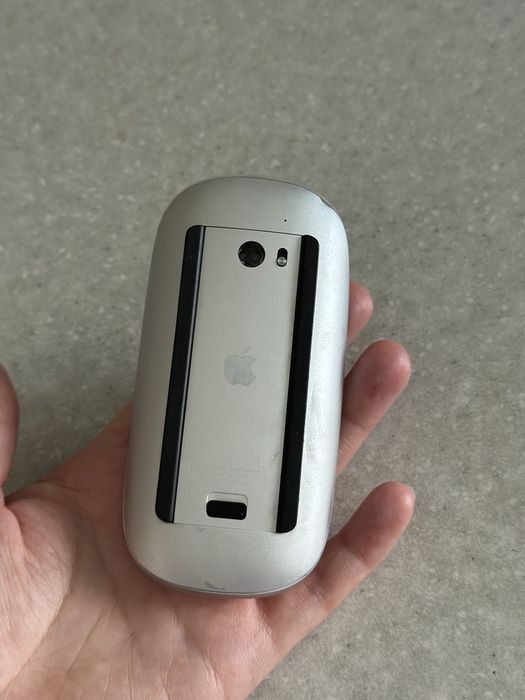 беспроводная мышь Apple (Magic Mouse)