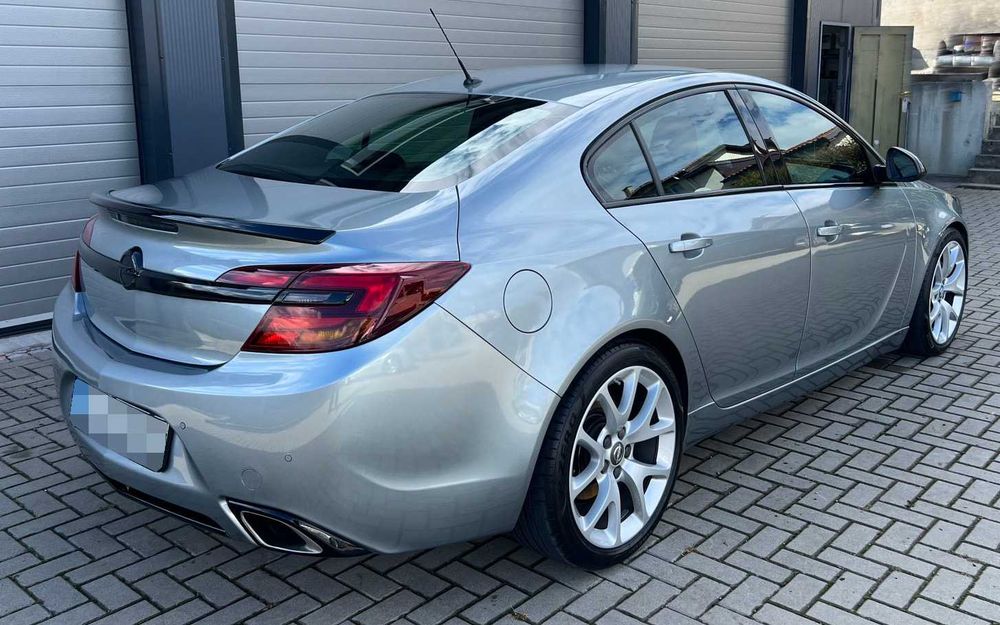 Opel Insignia OPC