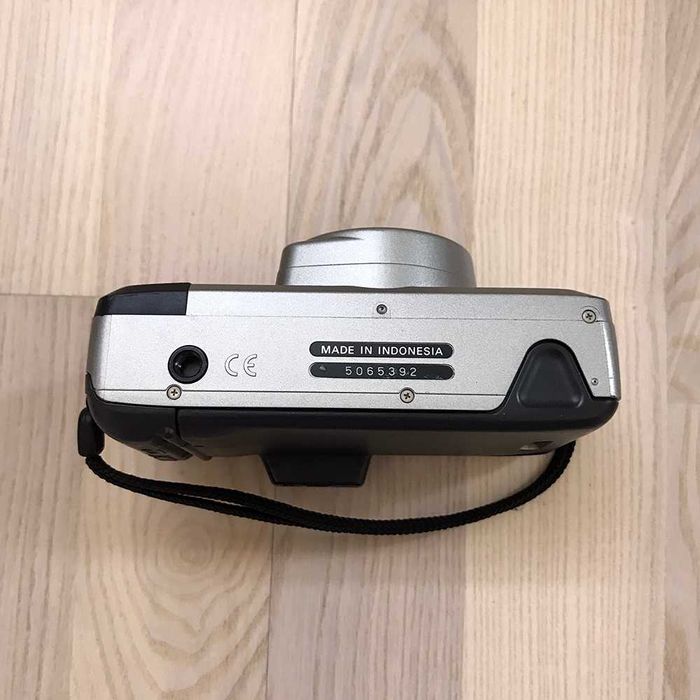 Лентов фотоапарат Nikon ZOOM 600 AF с чантичка VANGUARD