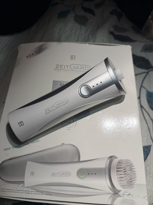 Aparat curățare ten LR ZEITGARD – NOU