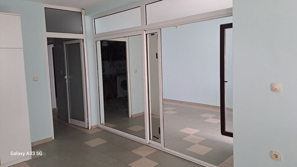 Продава 3-стаен апартамент в ж.к.Слатина