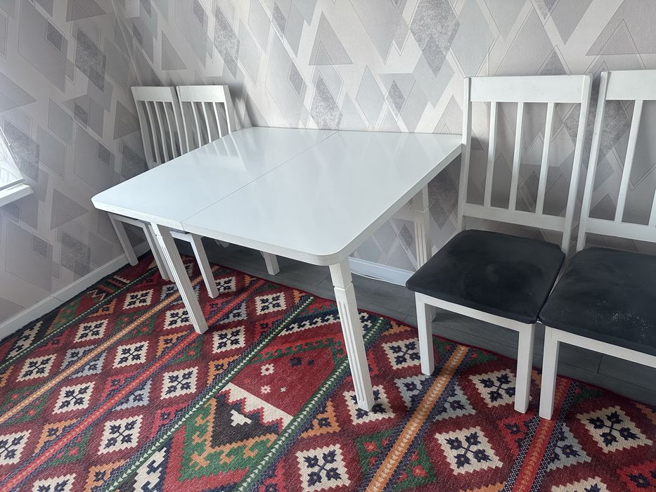 Комплект стол со стульями