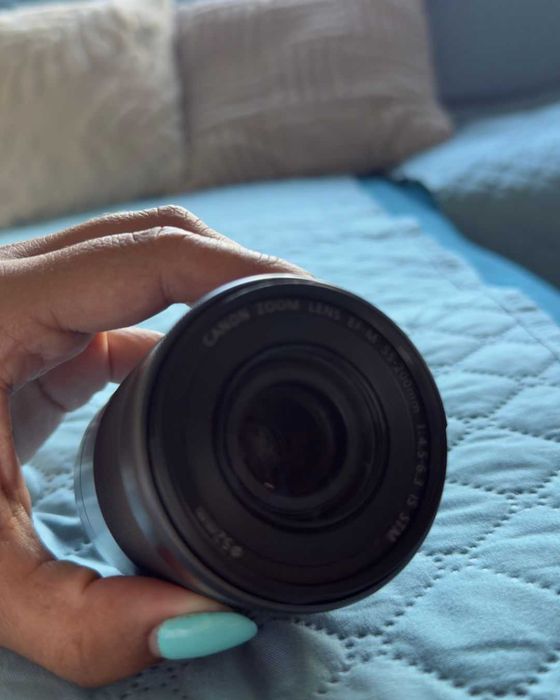 Canon EOS M50 Mark II + Obiectiv EF-M 15-45mm + 2 baterii – Stare 9/10