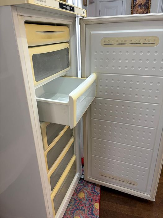 Продам морозильник в хорошем состоянии.