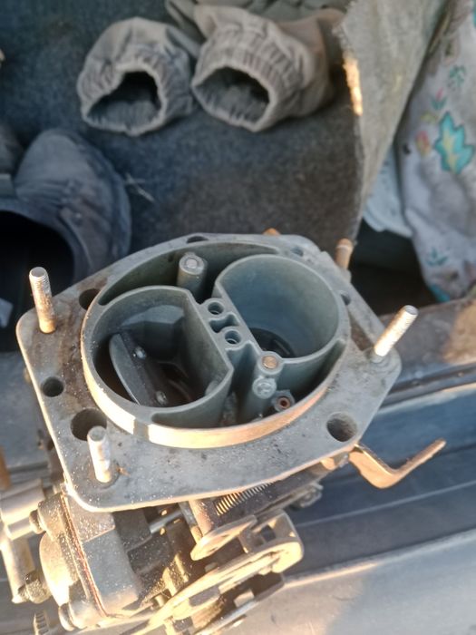 Карбюратор 21083