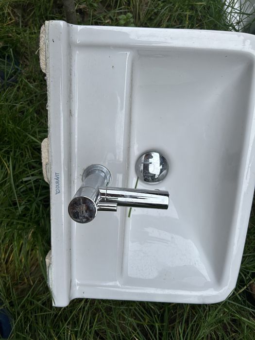 bideu duravit cu baterie inclusa