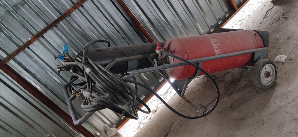 Kislarod balon komplekti sotiladi