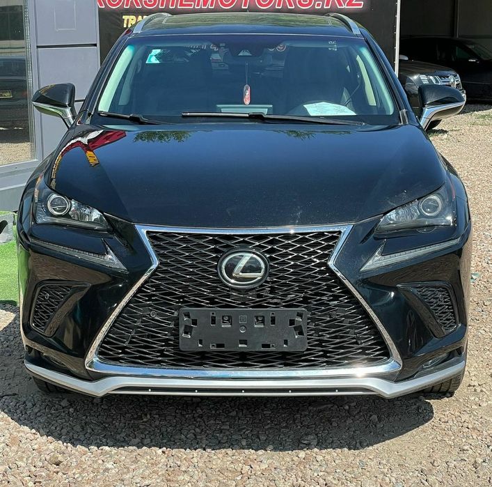 СРОЧНО ПРОДАМ Lexus NX 300, 2018 г.,
