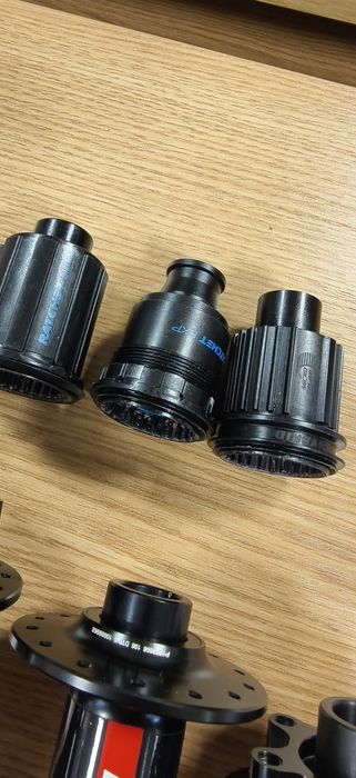 Главини и хъбове DT Swiss 350,370 15х100,15х110,12х142,12x148 Ratchet