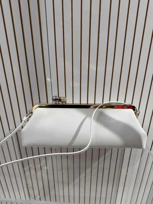 Нова бяла чанта клъч Jacquemus естествена кожа