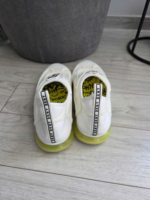 Сникърси DKNY - 40 номер